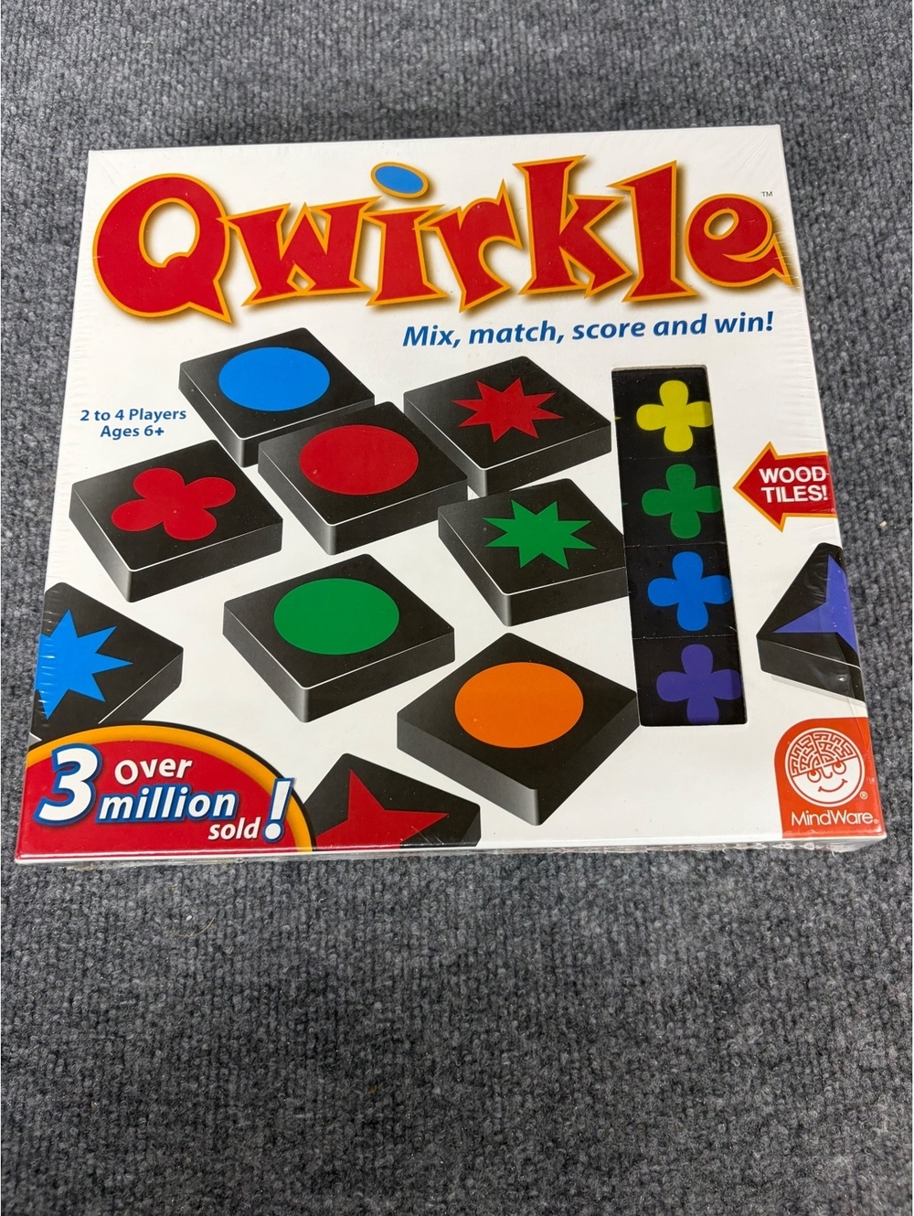 MindWare Qwirkle Tile Board Game, Mix, Match, Score & Win Factory sealed
